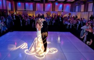 Bride and groom first dance to Soular, the best wedding band in Toronto